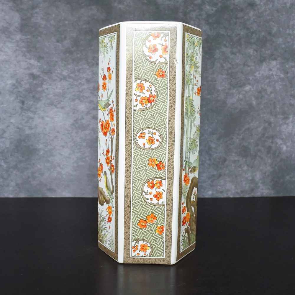 Vintage 1970s Japanese Large Bird Floral Porcelain Vase Pair - Picture 3 of 13